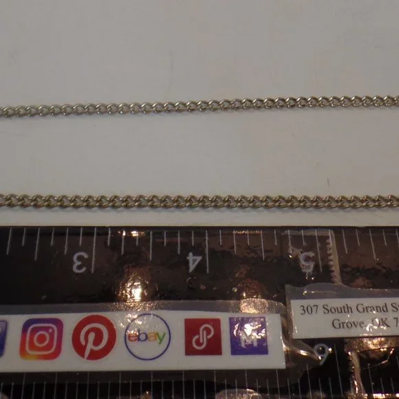 Unbranded Silvertone Purse Opens/Closes Very Ornate Design Adj to 18" Necklace - Picture 10 of 11